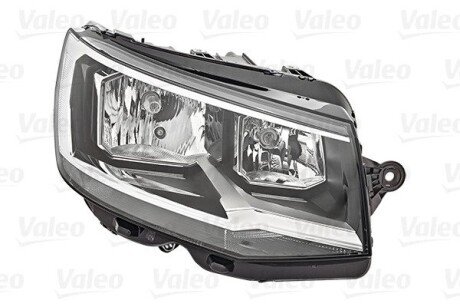 Фара автомобильная Valeo 046713