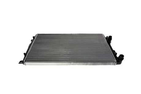 Радиатор, охлаждение двигател Valeo 732872