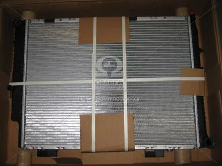 Радіатор охолодження MERCEDES E II (210) Van Wezel 30002287