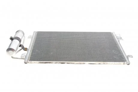 Конденсер кондіционера Renault Van Wezel 43005376
