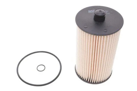 Фильтр топливный (PE 973/4) WIX FILTERS WF8392